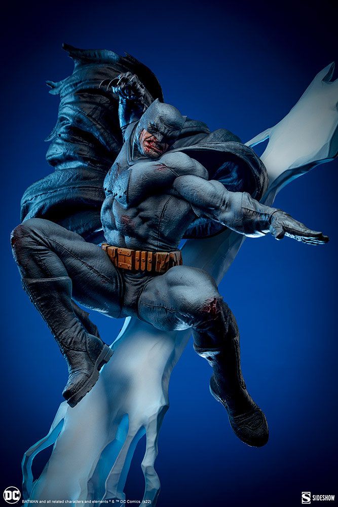 DC Comics Premium Format Statue Batman: The Dark Knight Returns 80 cm