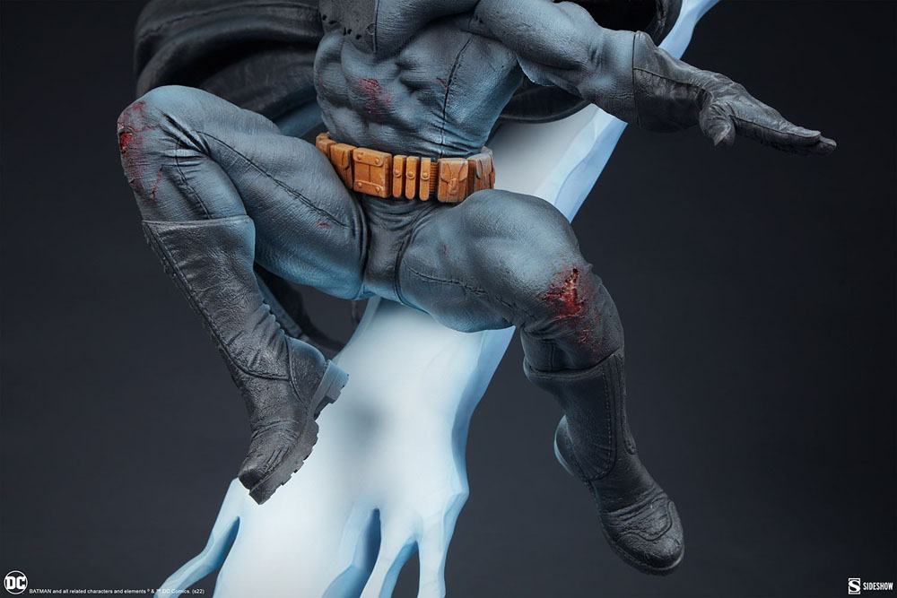 DC Comics Premium Format Statue Batman: The Dark Knight Returns 80 cm