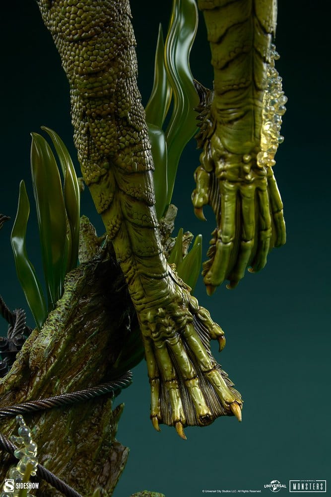 Universal Monsters Premium Format Figure Creature from the Black Lagoon 80 cm