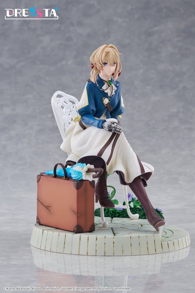 Violet Evergarden Dressta PVC Figure Violet Evergarden 17 cm
