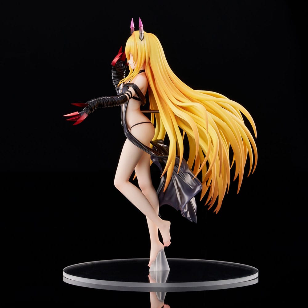 To Love-Ru Darkness PVC Statue 1/6 Golden Darkness Darkness Ver. 30 cm