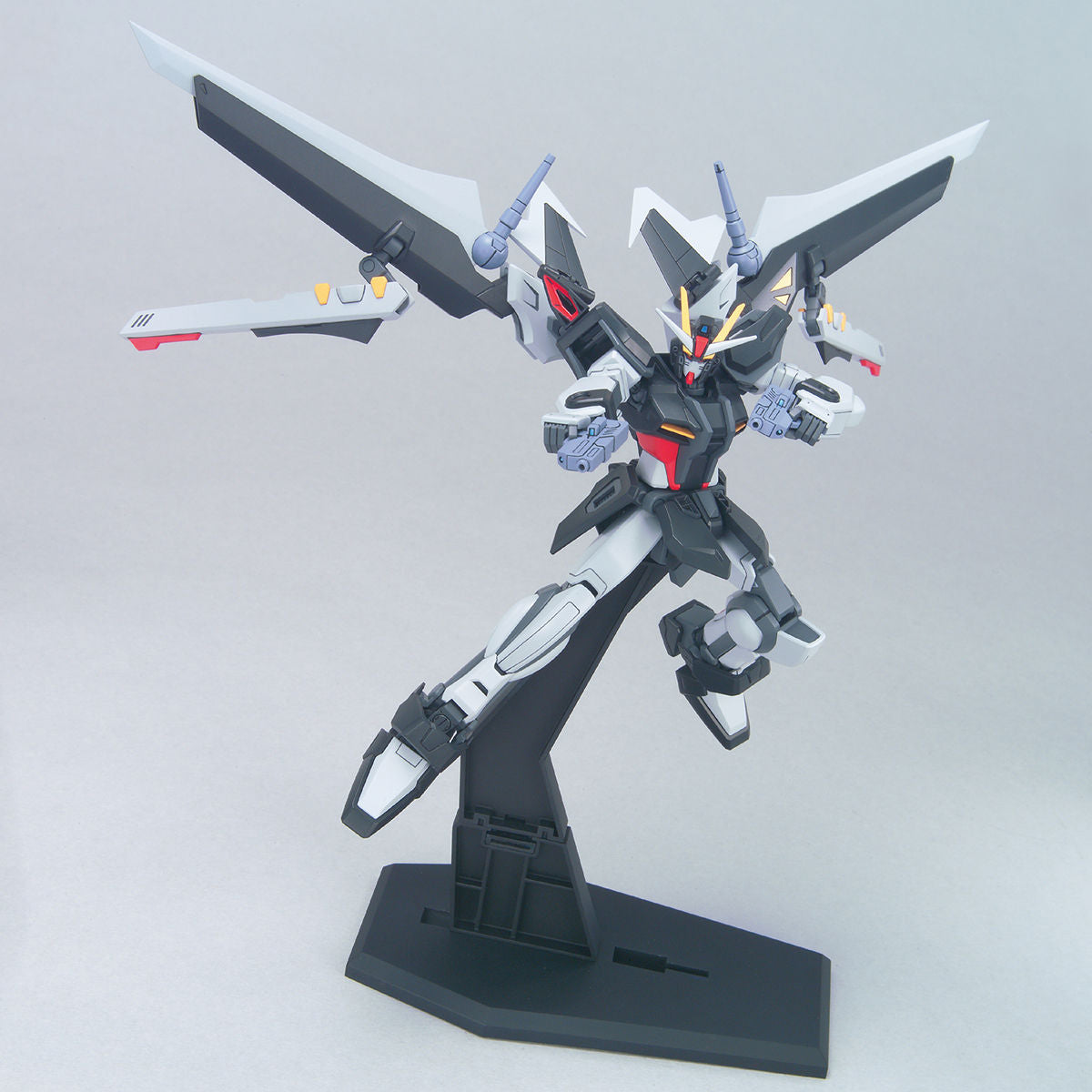 HG Strike Noir 1/144