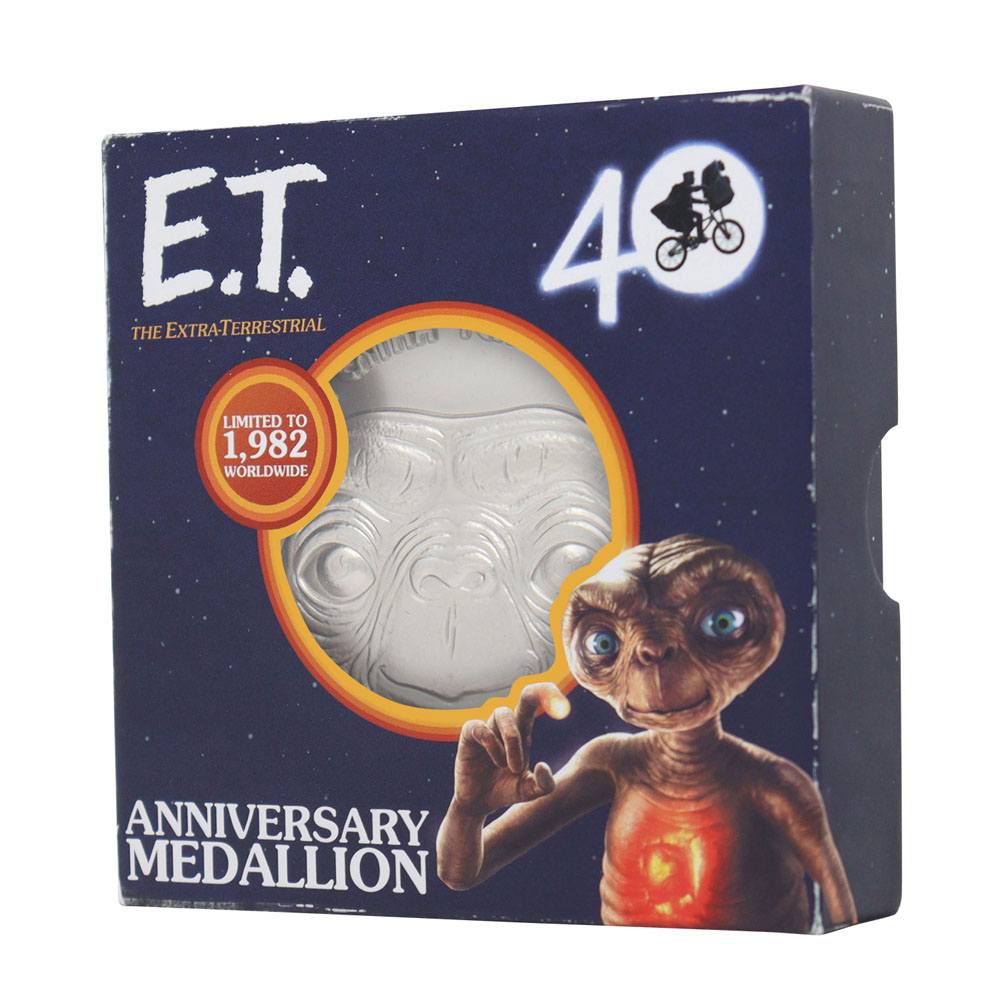 E.T. the Extra-Terrestrial Medallion E.T. 40th Anniversary Limited Edition Medallion